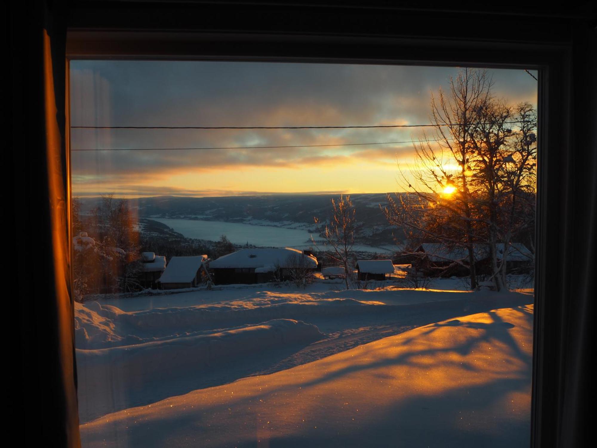 Cabin With Great View Close To Town And Ski Area Лиллехамер Экстерьер фото
